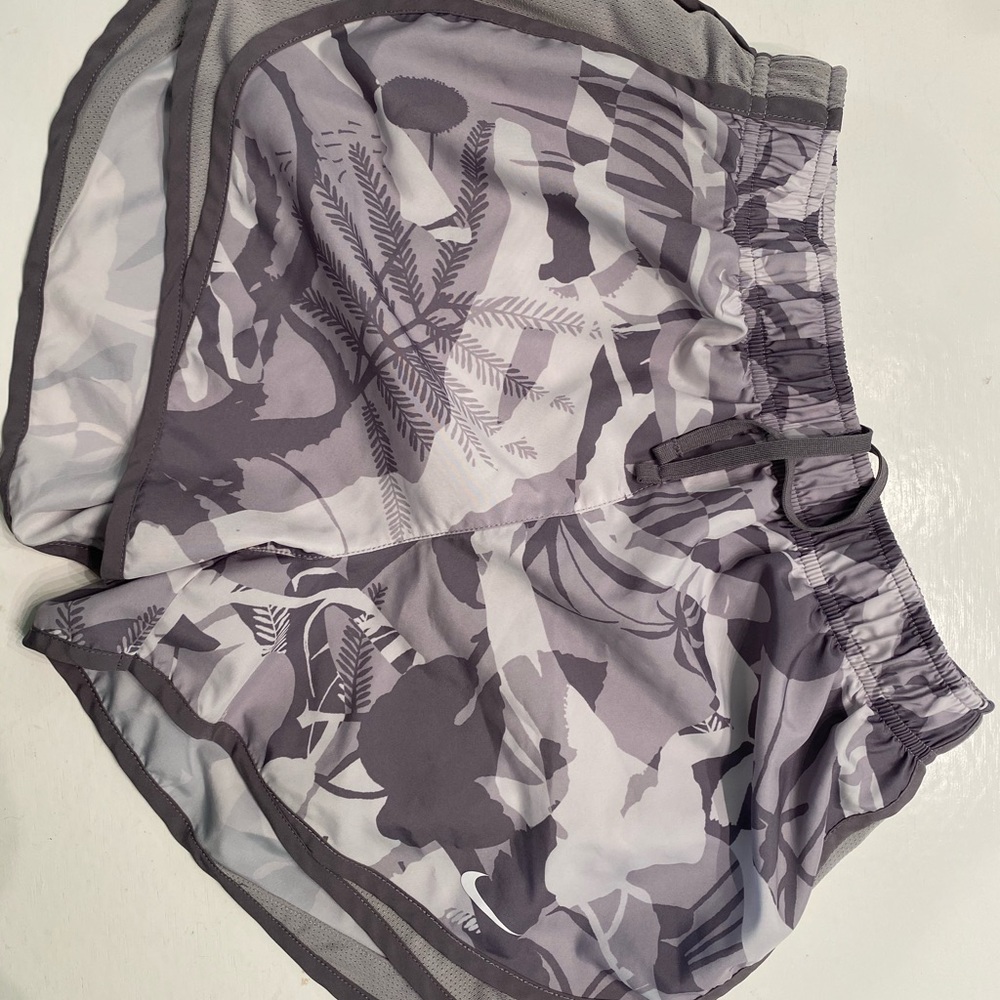 NWOT women’s nike shorts
